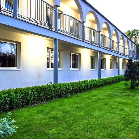 Hotel Jastrzebia Gora ホテル 3*